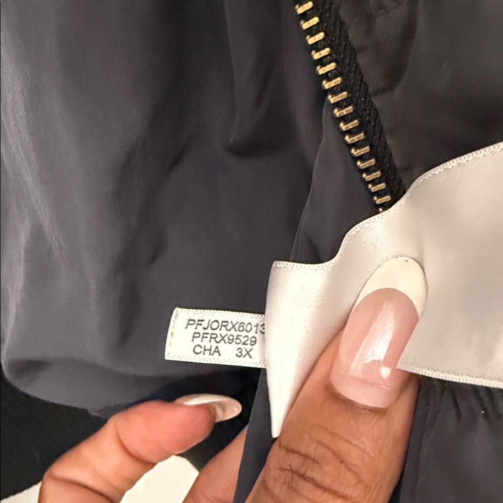 Calvin Klein Charcoal Quilted Vest - Picture 6 of 7